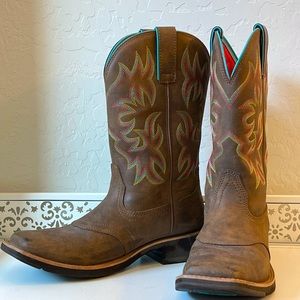Womens Ariat Boots **Make an offer**